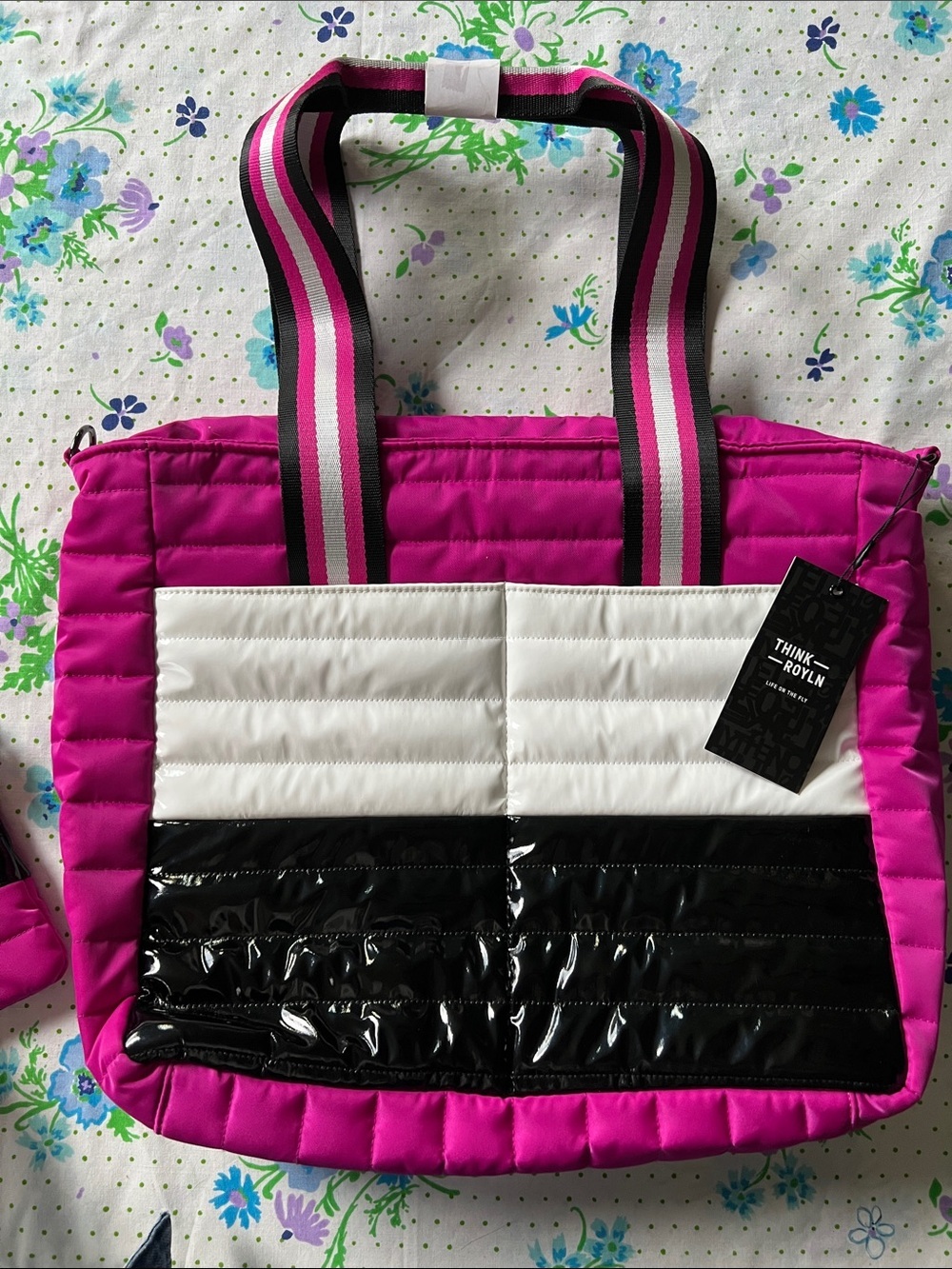 THINK ROYLN The Metro Tote & Crossbody SET - Picture 2 of 15